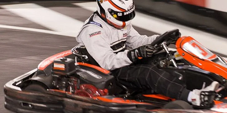 Jazda motokárou na najväčšej indoor dráhe