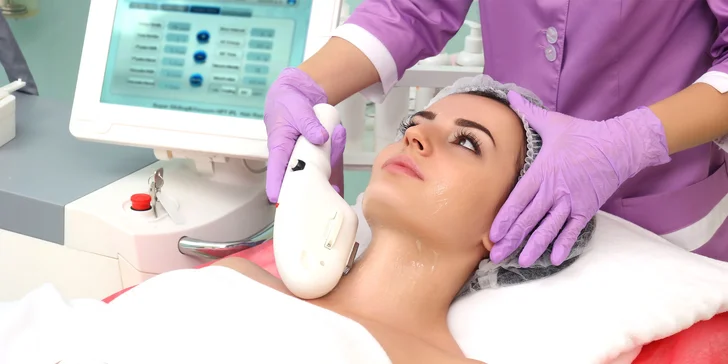Fotorejuvenizácia tváre, krku a dekoltu či odstránenie pigmentových škvŕn