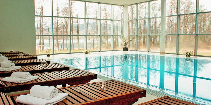Hotel priamo pri Lipne: 2-4 dni, polpenzia, wellness s bazénom a saunou