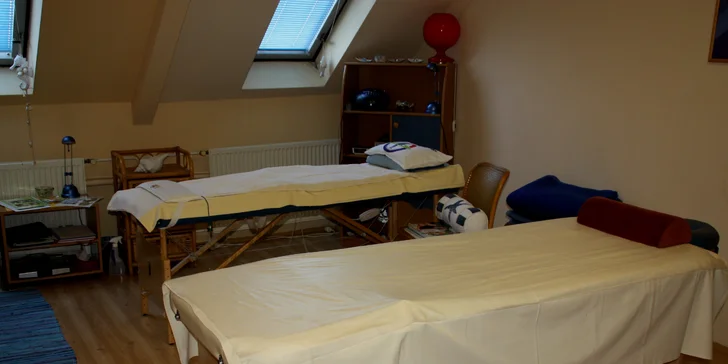 Olejový anticelulitídny zábal alebo maska proti celulitíde na brucho, zadok alebo stehná
