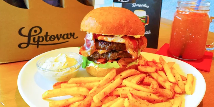 Dvojitý hovädzí, vegetariánsky alebo syrový burger v Burgerbare Na blbom mieste
