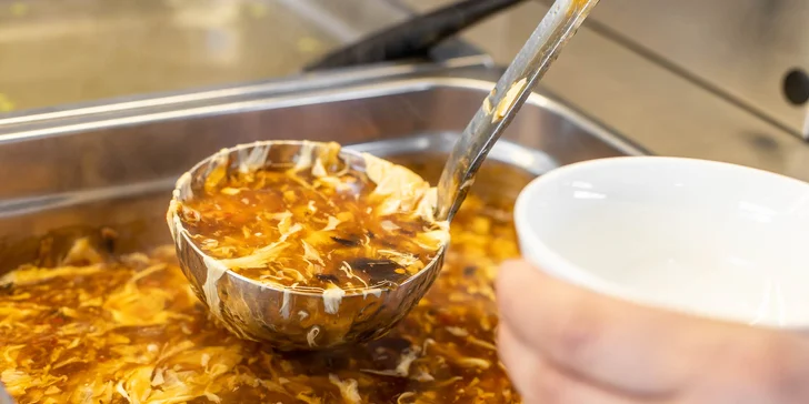 Chutné bufetové stoly podľa dennej ponuky v reštaurácii Peking