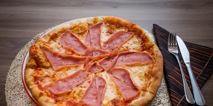 Pizza podľa vlastného výberu zo 7 druhov