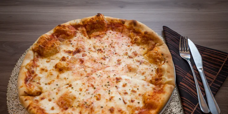 Pizza podľa vlastného výberu zo 7 druhov