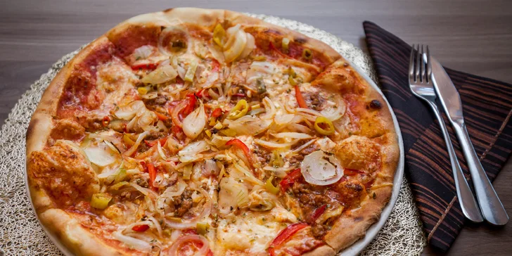 Pizza podľa vlastného výberu zo 7 druhov