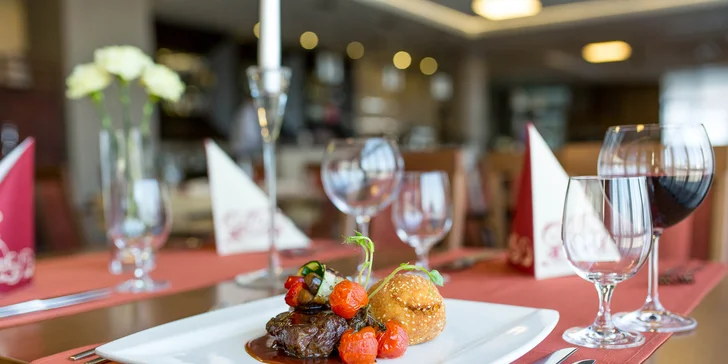 Tradičné či romantické dvojchodové menu pre 2 osoby s prípitkom