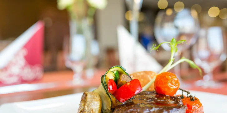 Tradičné či romantické dvojchodové menu pre 2 osoby s prípitkom