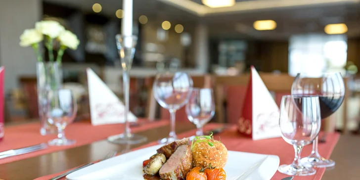 Tradičné či romantické dvojchodové menu pre 2 osoby s prípitkom