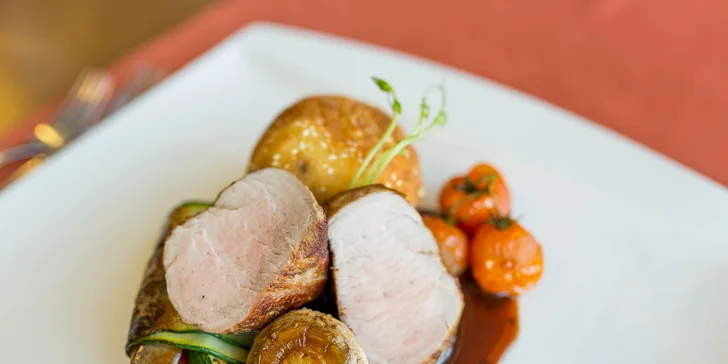 Tradičné či romantické dvojchodové menu pre 2 osoby s prípitkom