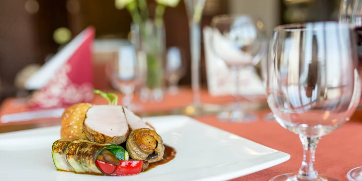 Tradičné či romantické dvojchodové menu pre 2 osoby s prípitkom