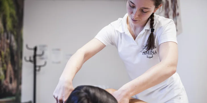 Relaxačná, športová masáž, mäkké techniky alebo masáž vo dvojici v salóne Amina