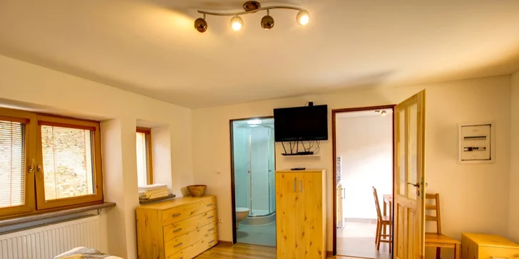 Pokojný pobyt na Liptove pre páry alebo rodiny s deťmi s mini wellness a záhradou na relax