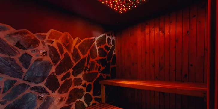 Relax na Orave s bazénom, saunou, soľnou jaskyňou a zľavami do aquaparkov