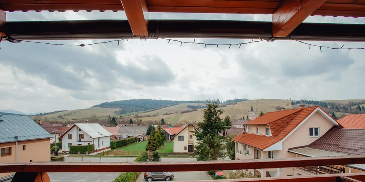 Relax na Orave s bazénom, saunou, soľnou jaskyňou a zľavami do aquaparkov
