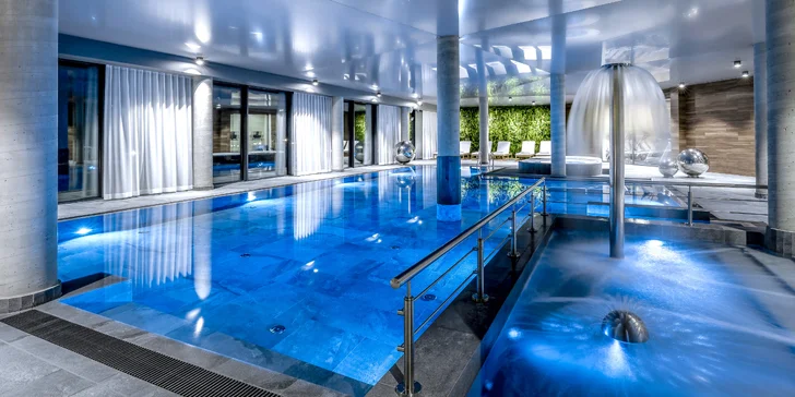 Novopostavený rezort v Poľsku pri krásnom jazere s neobmedzeným wellness