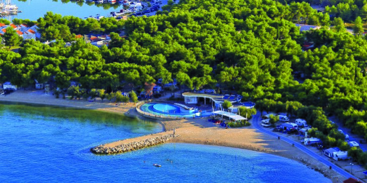 4* rezort v chorvátskom Šibeniku s aquaparkom a v blízkosti národných parkov