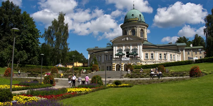 Romantika na zámku: neobmedzený vstup do wellness, polpenzia, koncerty