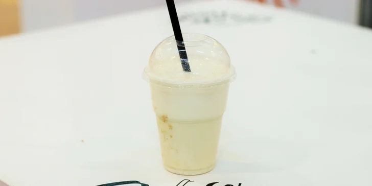 Proteínový milkshake BioTech USA alebo nadýchaná Bubble waffla!