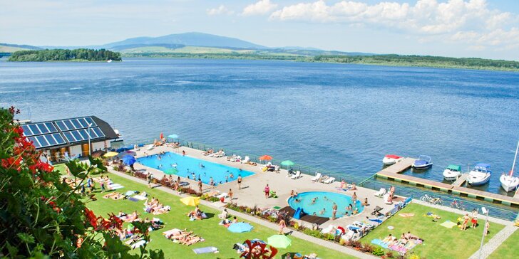 Vychýrený Slanícky dvor s privátnym wellness, bazénmi a aktivitami na brehu Oravskej priehrady