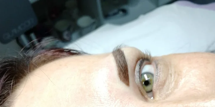 Permanentný make-up obočia či očných liniek v salóne MiAr
