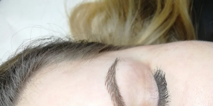 Permanentný make-up obočia či očných liniek v salóne MiAr