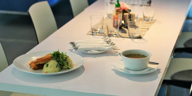 Obedové denné menu, rezeň s hranolčekmi alebo šaláty