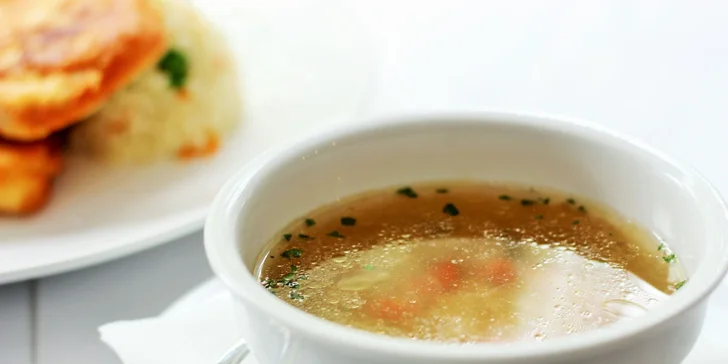 Obedové denné menu, rezeň s hranolčekmi alebo šaláty