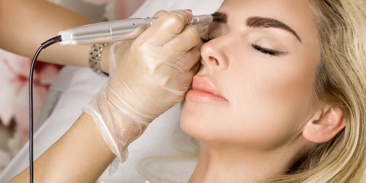 Permanentný make-up obočia či očných liniek v salóne MiAr
