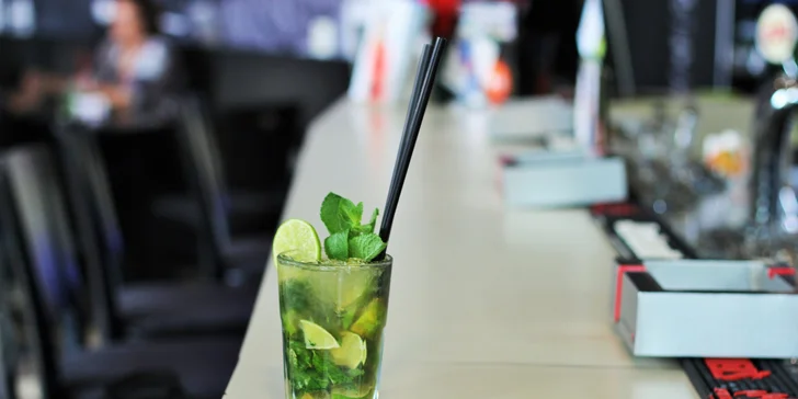 Miešané alko alebo nealko drinky v Music a Cafe Nitra