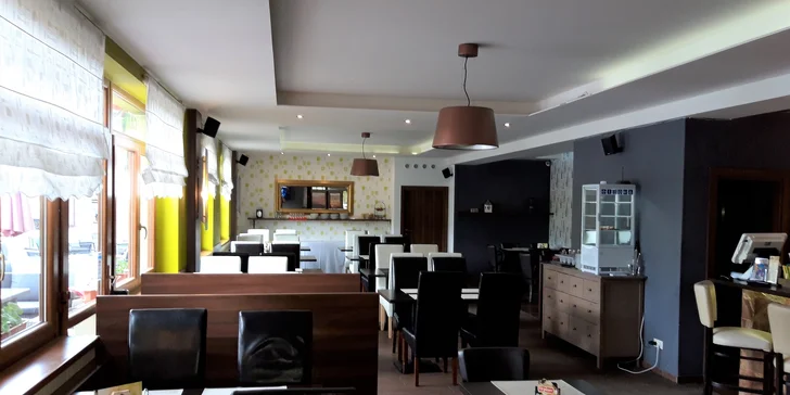 Chrumkavá pizza a veľký nápoj k tomu z reštaurácie Kamzík na Donovaloch