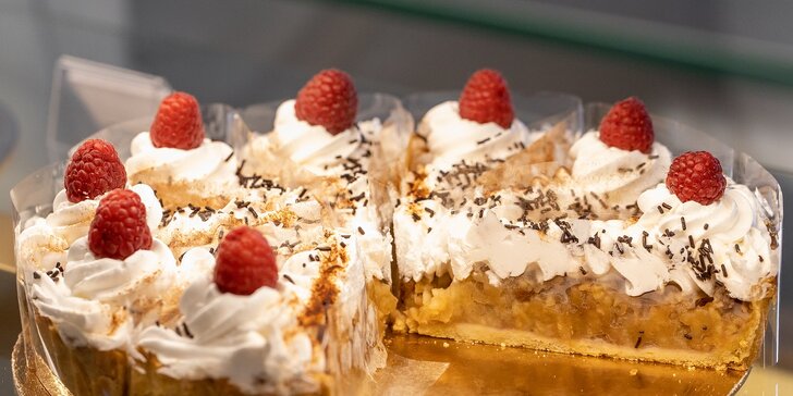 Doprajte si kvalitné domáce torty, zákusky a kávičku v Cukrárni Torty Adriana