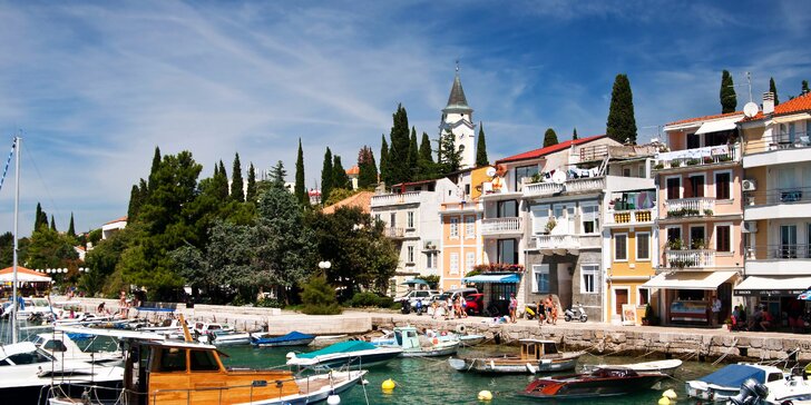 Júnová dovolenka v Chorvátsku: pobyt s raňajkami alebo polpenziou vo vile na pláži