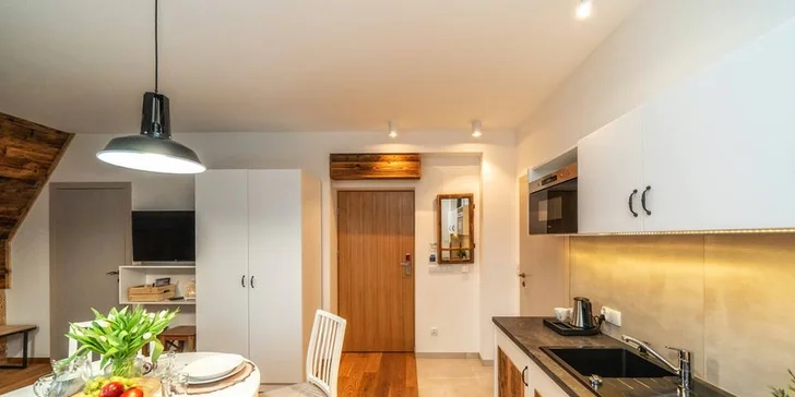 Pobyt v industriálnom apartmánovom hoteli s nádychom tradície priamo v centre mesta Zakopané