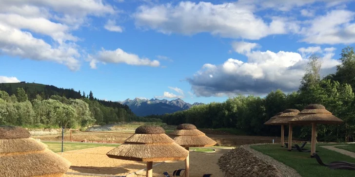 Dovolenka v Białke Tatrzańskej: neobmedzené wellness a súkromná piesočnatá pláž s výhľadom na Tatry