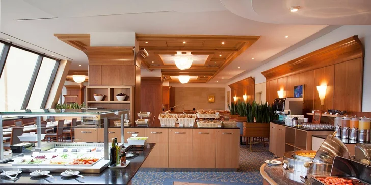 4 * pobyt v hoteli Panorama v Prahe: raňajky a neobmedzený vstup do wellness