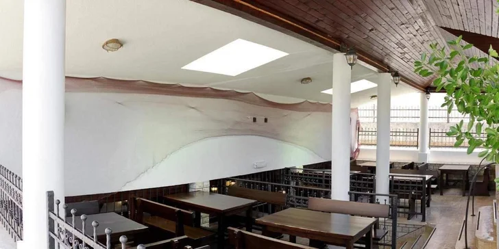 Leto na ostrove Krk: izba s balkónom a kuchynkou, pobyt pre deti zadarmo