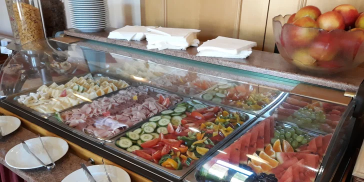 4* pobyt v centre Karlových Varov: ubytovanie s raňajkami alebo polpenziou až pre 3 osoby
