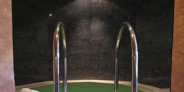Relaxujte v Karlových Varoch: 4* hotel, polpenzia a vstup do Thermaria