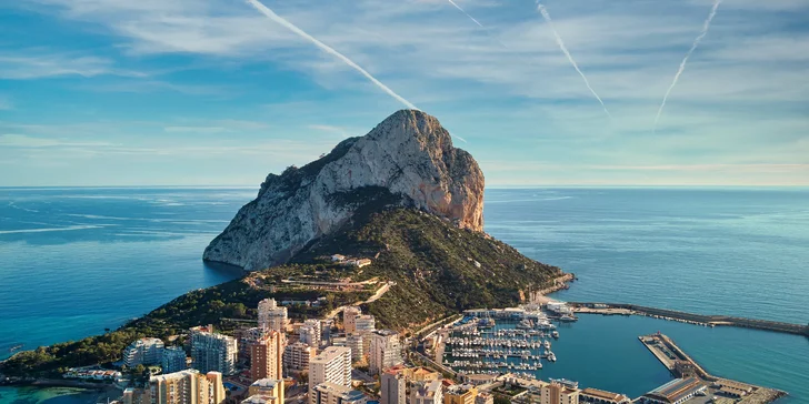 Spiatočná letenka vrátane letiskových poplatkov a podpalubnej batožiny: VIEDEŇ - ALICANTE