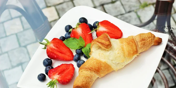 Aperol Spritz, croissant, káva, čaj či zdravé raňajky v Elite Cafe