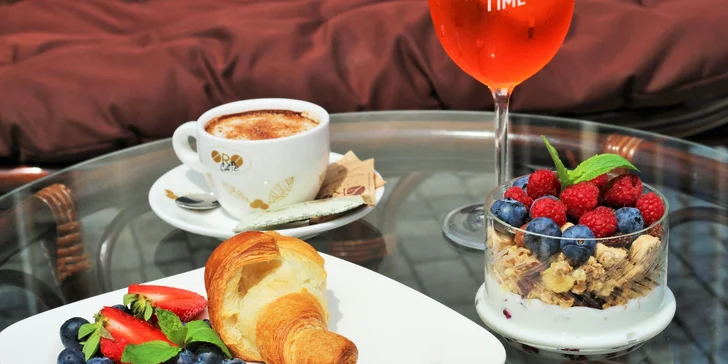 Aperol Spritz, croissant, káva, čaj či zdravé raňajky v Elite Cafe