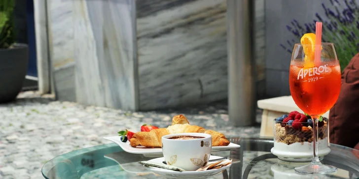 Aperol Spritz, croissant, káva, čaj či zdravé raňajky v Elite Cafe
