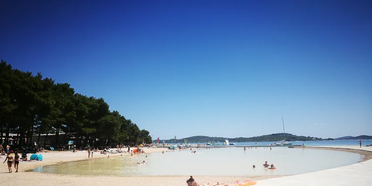 Pohodová dovolenka pre dvojice, rodiny aj väčšie partie v obľúbenej turistickej destinácii Vodice