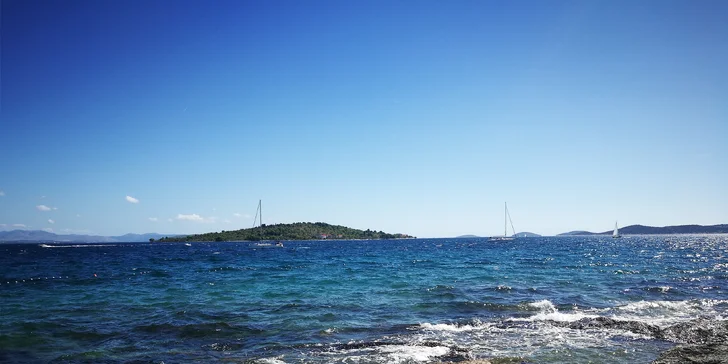Pohodová dovolenka pre dvojice, rodiny aj väčšie partie v obľúbenej turistickej destinácii Vodice