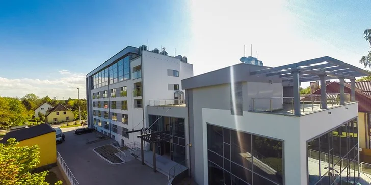 Hotel na brehu poľského mora s polpenziou, wellness zónou a procedúrami