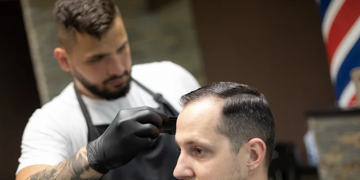 Klasický pánsky strih či úprava brady vo Frank Nitti Barbers