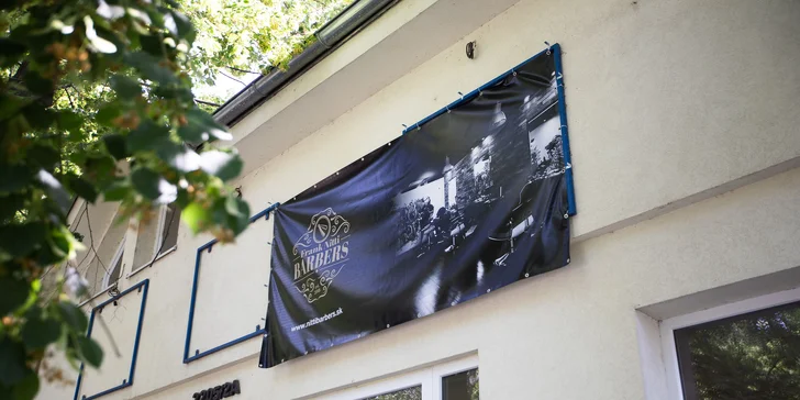 Klasický pánsky strih či úprava brady vo Frank Nitti Barbers