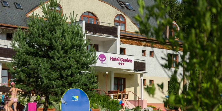 Pobyt s neobmedzeným vstupom do vonkajšieho bazéna v Hoteli Garden ***