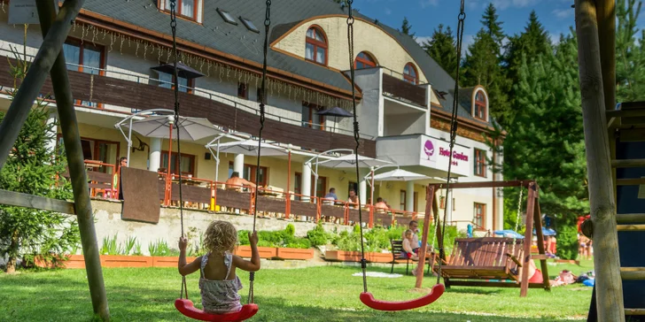 Pobyt s neobmedzeným vstupom do vonkajšieho bazéna v Hoteli Garden ***