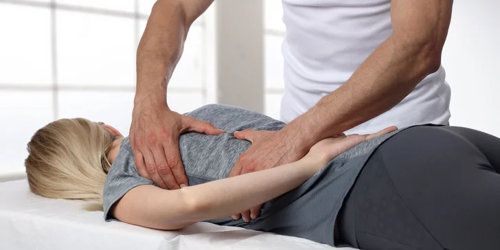 Masážna terapia vykonávaná chiropraktikom - oslobodenie od bolesti